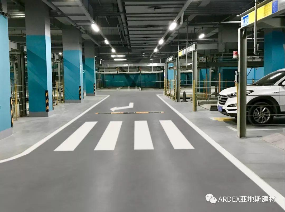 體驗升級！本色水泥基自流平系統重塑2萬平地下車庫，不僅僅是感官