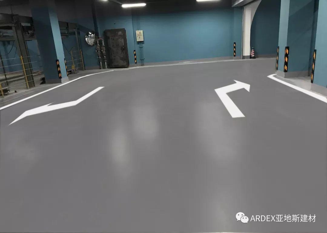 體驗升級！本色水泥基自流平系統重塑2萬平地下車庫，不僅僅是感官